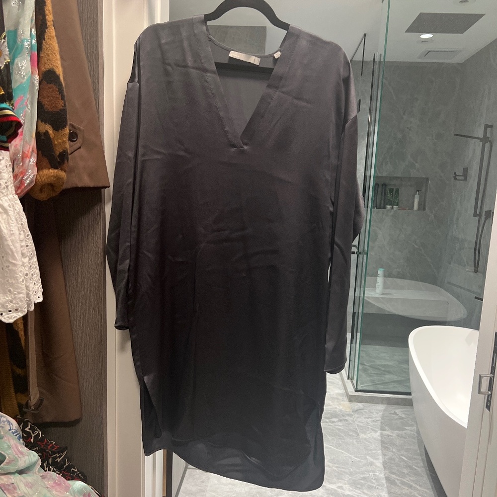 Vince dress - size M